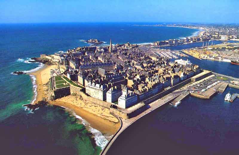 This image has an empty alt attribute; its file name is stmaloaerial.jpg